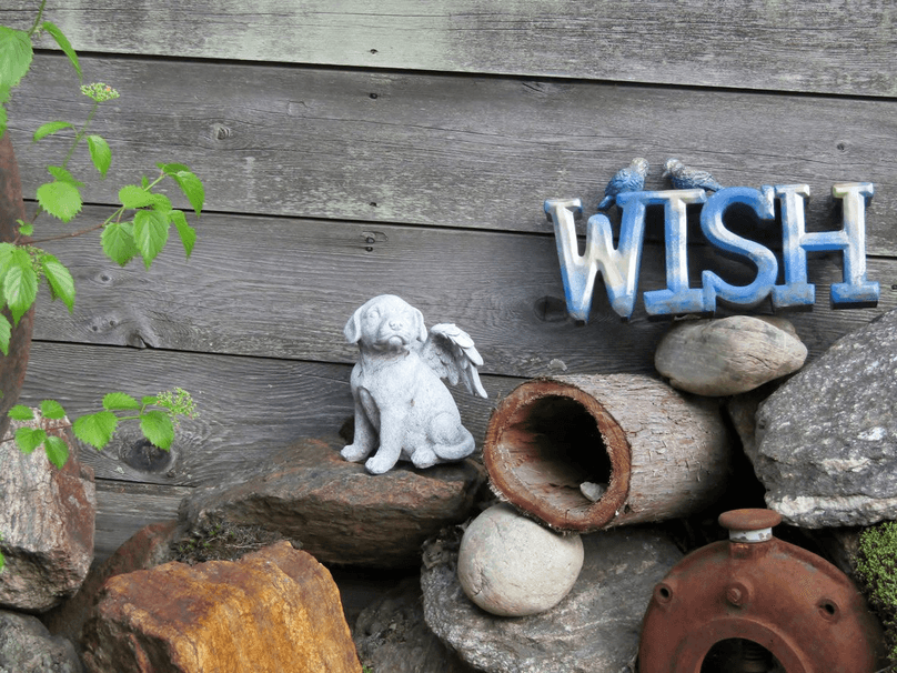 pet memorial stature in garden